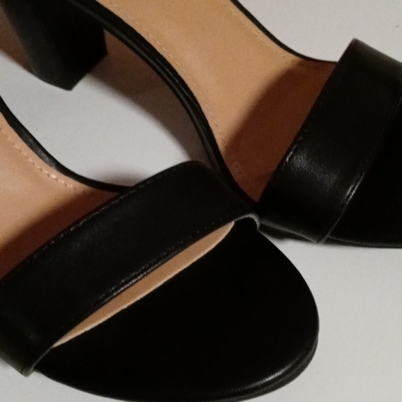 NWOT J. Adams Elaine size 10 with 3.5"heel  black leather Upper - Picture 5 of 12